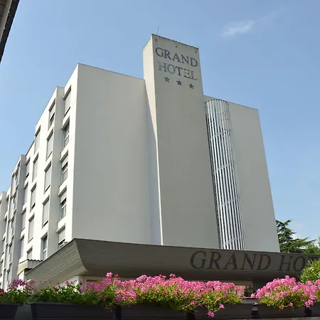 Grand