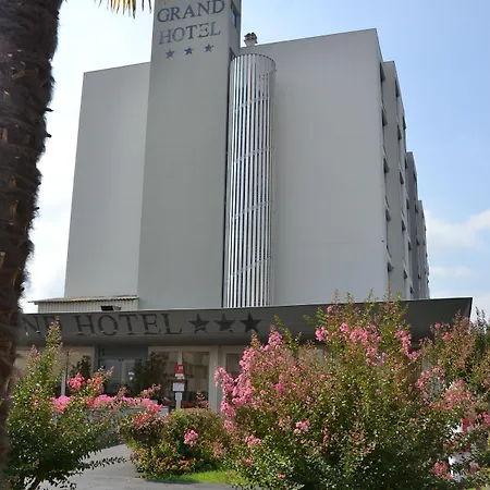 Grand Hotel